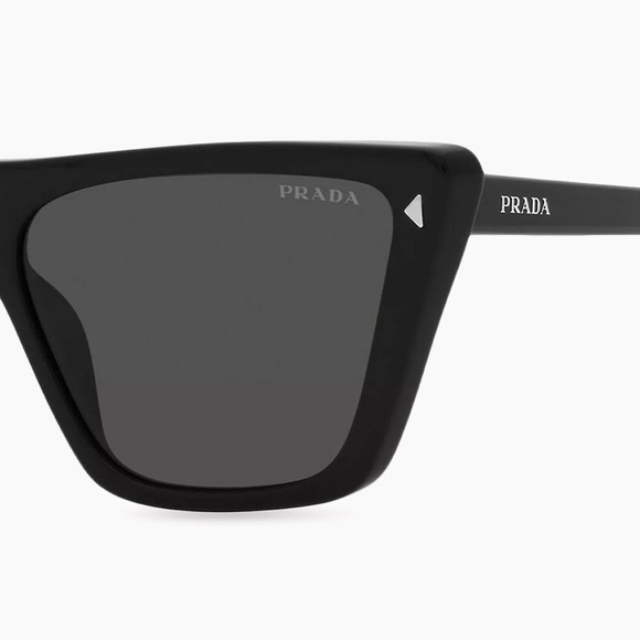 PRADA sunglasses 😎 - Picture 2 of 11